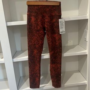 Lululemon, NWT wunder train HR TIGHHT 25”